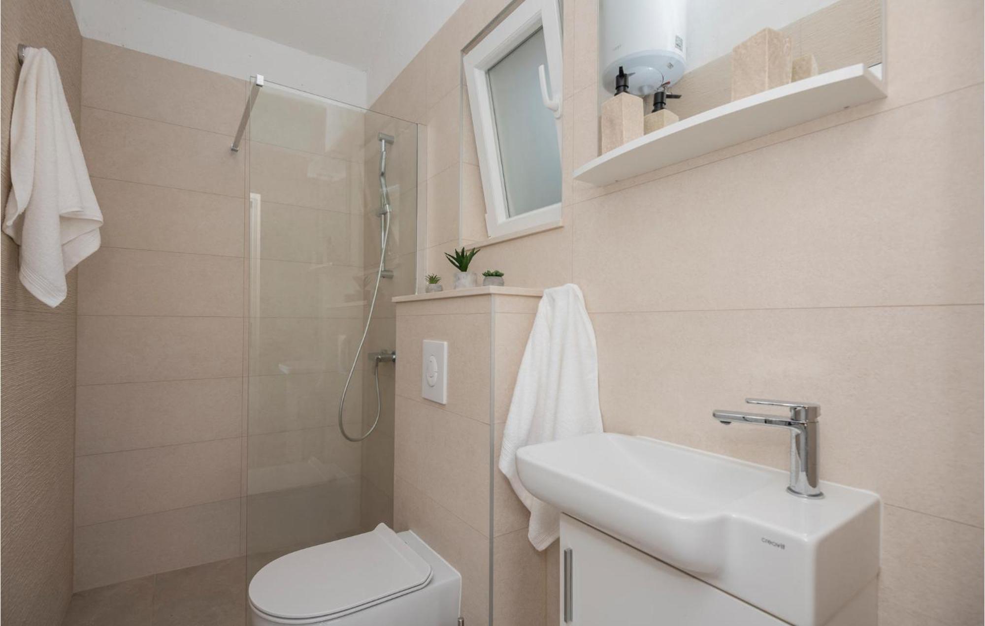 Prázdninový dům In With Kitchen *